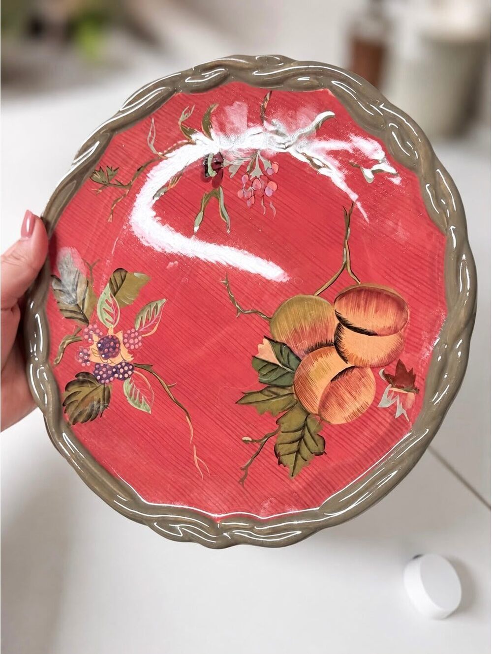 Set of 4 Tracy Octavia Hill Collection Dinner Plates  Peach and Floral Design